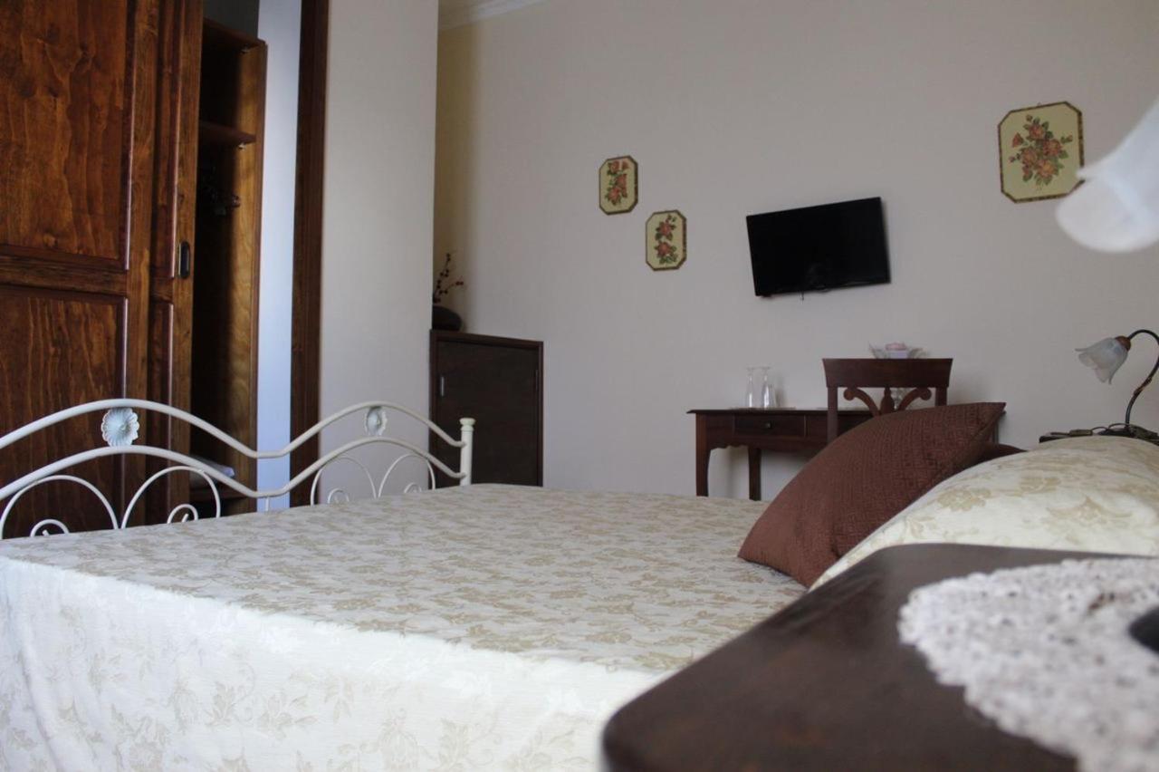 Donna Concetta Casa Vacanze Felline Екстериор снимка