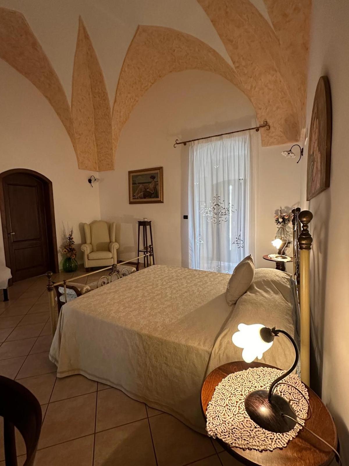 Donna Concetta Casa Vacanze Felline Екстериор снимка